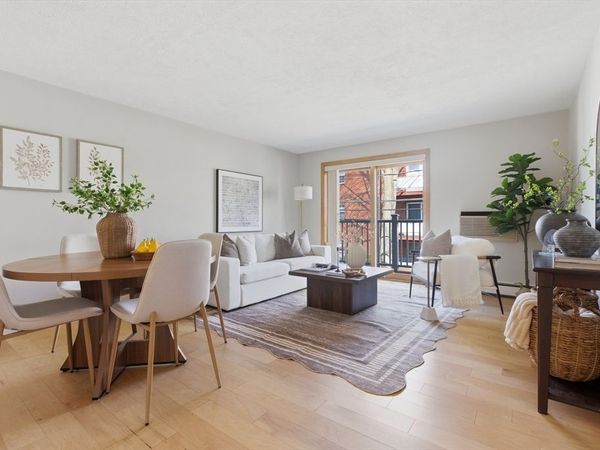 276 Albion St, Unit 10, Wakefield, MA 01880