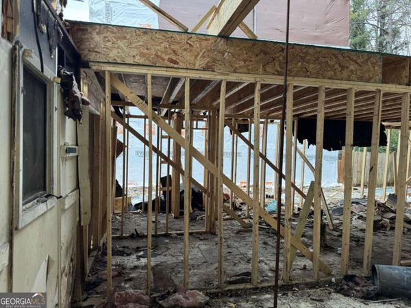 410 Prince Of Wales, Stone Mountain, GA 30083