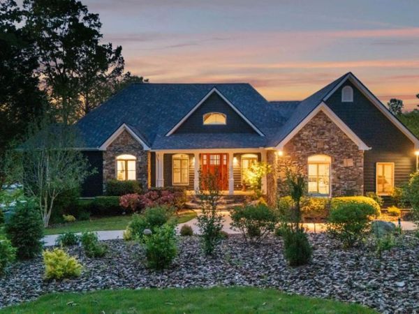 703 Cherokee Hills, Hiawassee, GA 30546