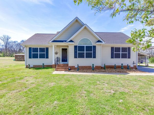310 Daytona Dr, Cornersville, TN 37047
