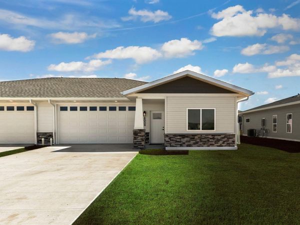 805 9th Avenue SW, Unit B, Perham, MN 56573