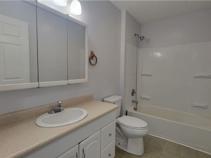 105 Woodcrest Lane, Marietta, OH 45750 Photo 14