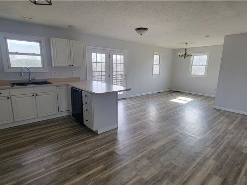 105 Woodcrest Lane, Marietta, OH 45750 Photo 5