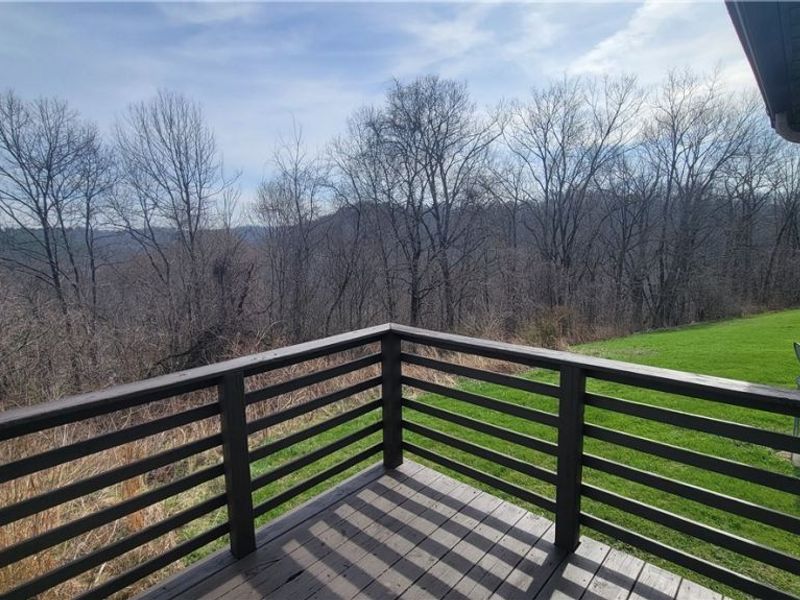 105 Woodcrest Lane, Marietta, OH 45750 Photo 8