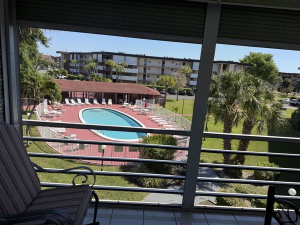 2861 NW 47th Terrace, Unit 304b, Lauderdale Lakes, FL 33313