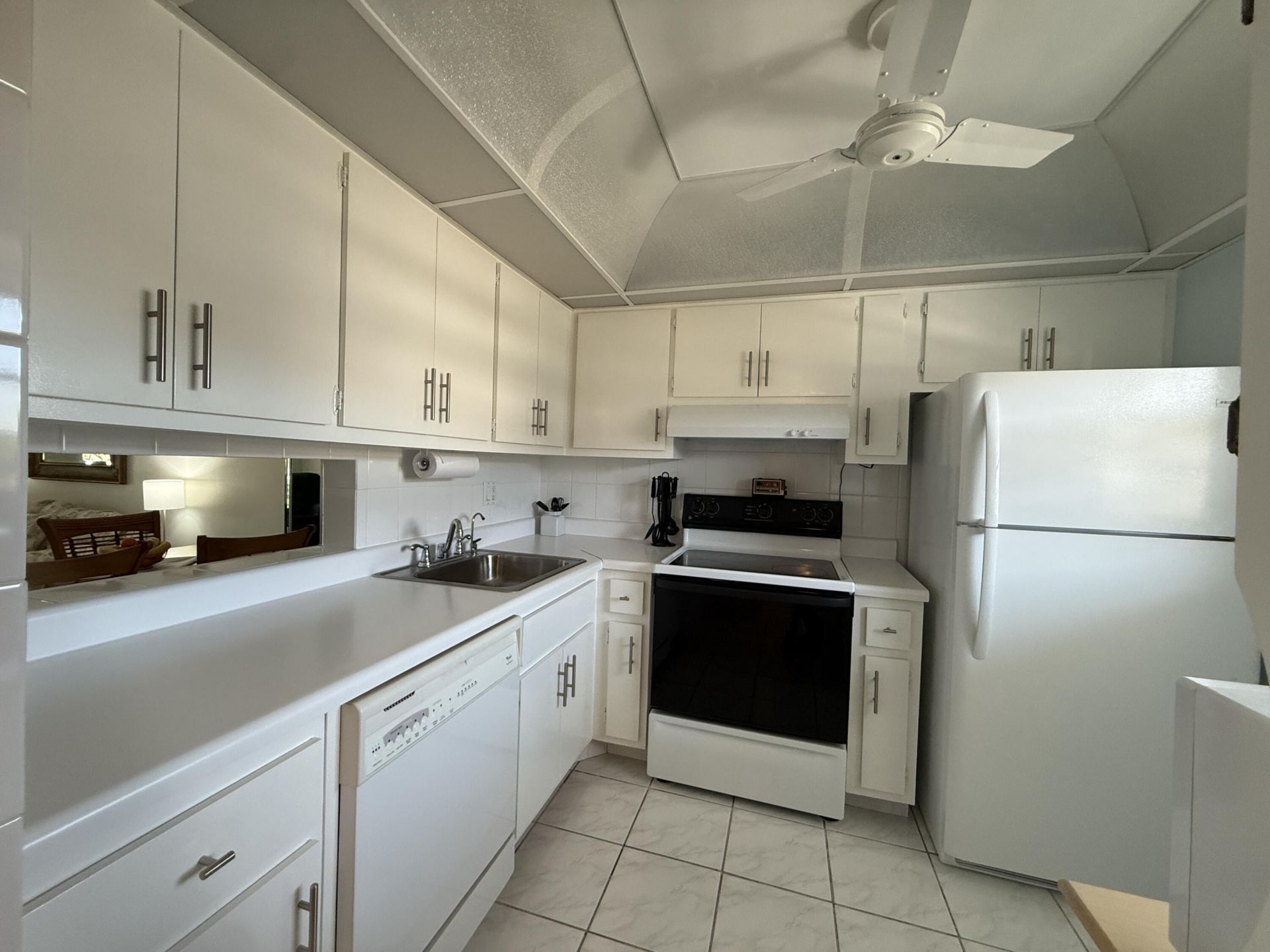 2861 NW 47th Terrace, Unit 304b, Lauderdale Lakes, FL 33313 Photo