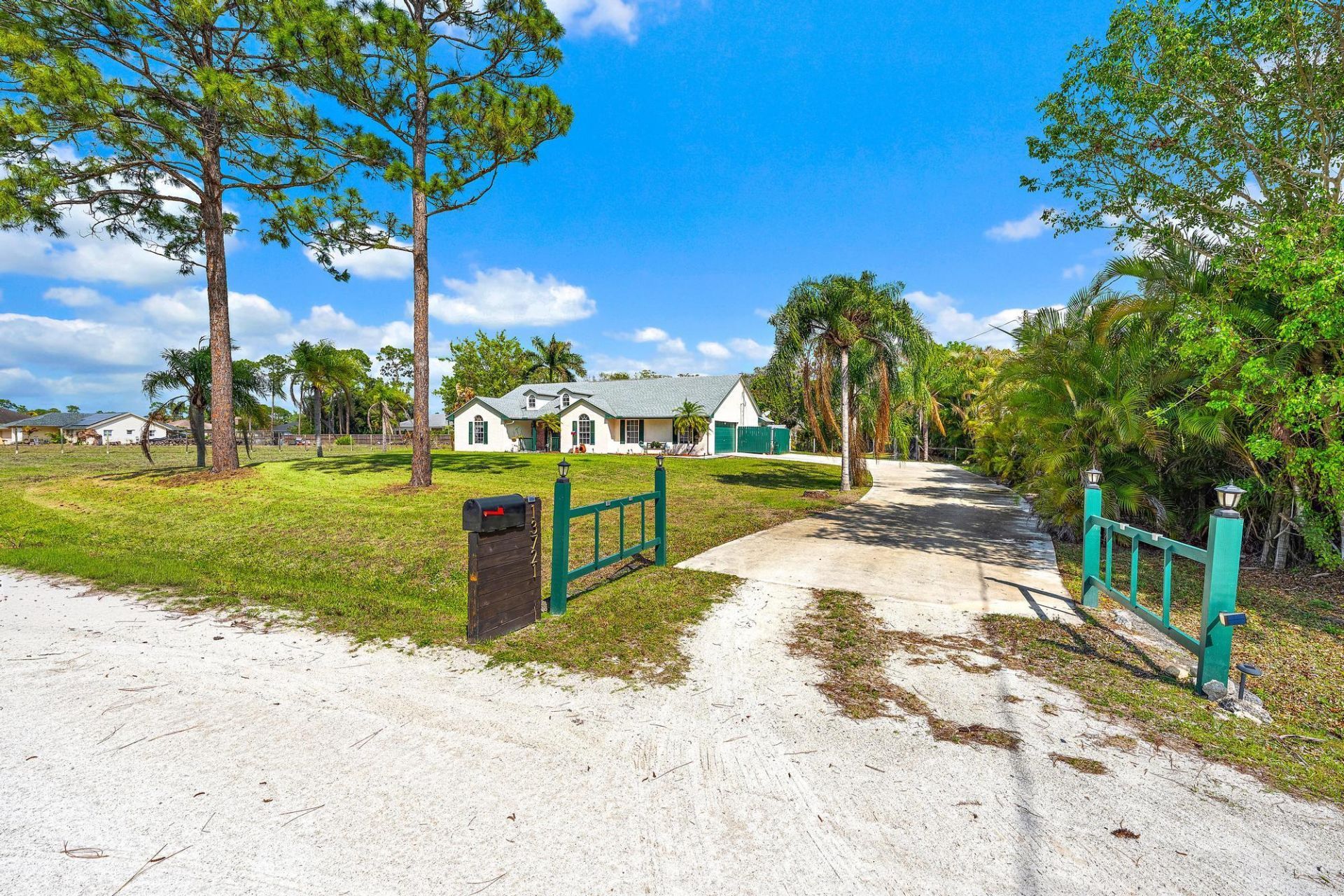 13721 86th Road N, West Palm Beach, FL 33412 Photo