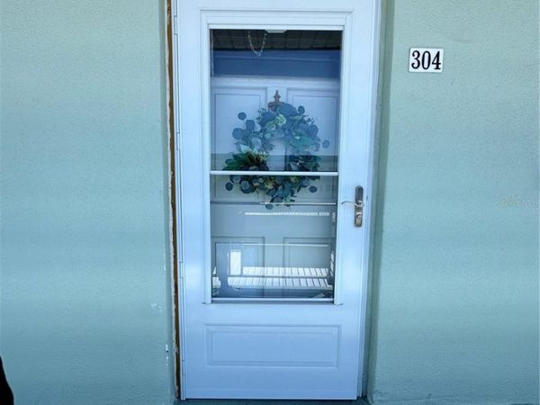 5935 30TH AVENUE S, Unit 304, GULFPORT, FL 33707