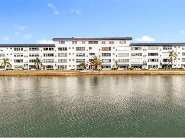 5935 30TH AVENUE S, Unit 304, GULFPORT, FL 33707