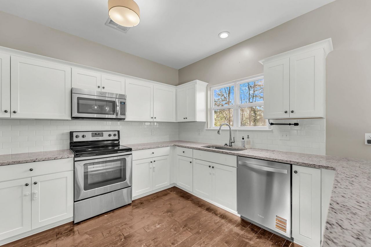 3507 Berryhill Road Photo 6