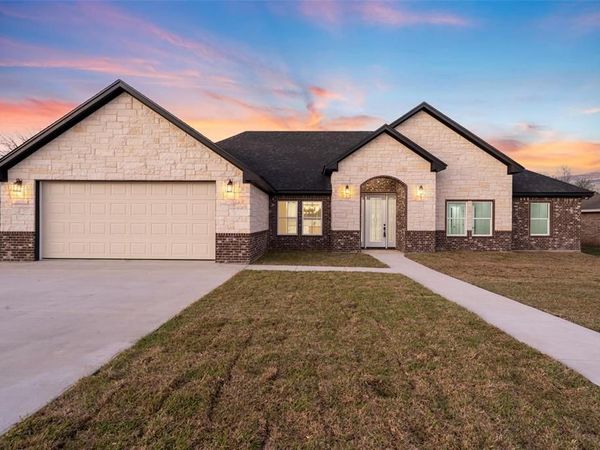 470 Elmwood Drive, Woodway, TX 76712