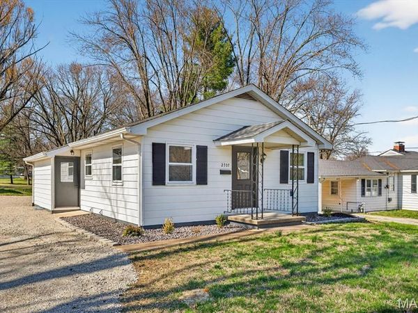 2707 E Main Street, Belleville, IL 62221