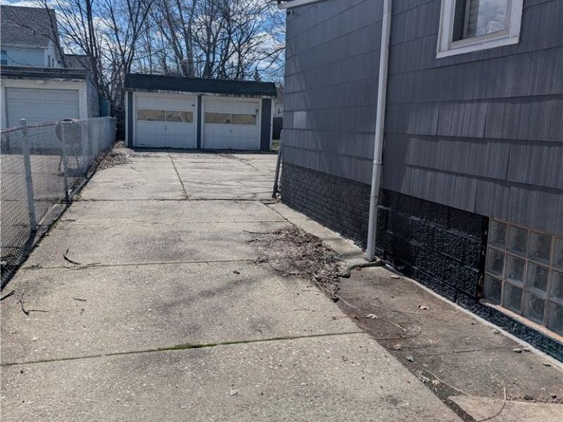 16010 Arcade Avenue, Cleveland, OH 44110 Photo 3