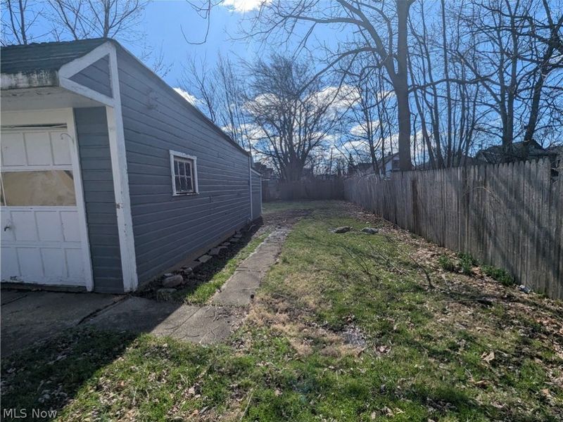 16010 Arcade Avenue, Cleveland, OH 44110 Photo 8