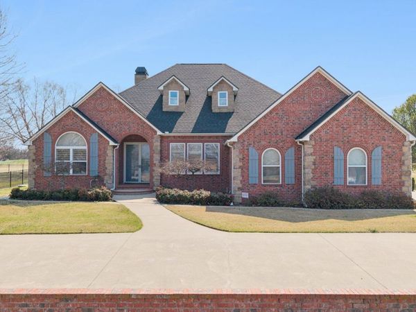 5020 Lake Breeze Road, Grove, OK 74344