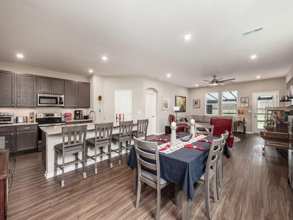 523 Rochdale Run, Delaware, OH 43015
