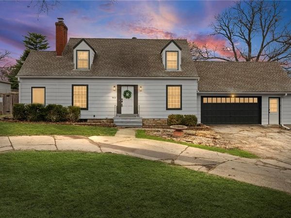 9616 Holmes Road, Kansas City, MO 64131