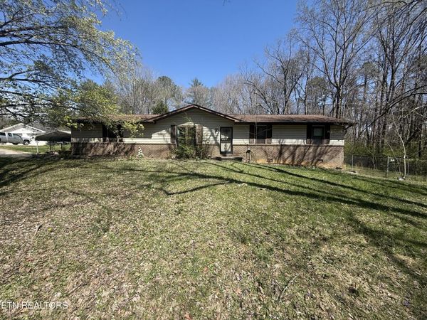 6200 Maloneyville Rd , Corryton, TN 37721