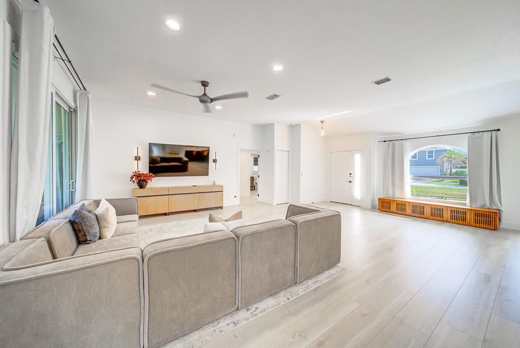 1853 Shower Tree Way, Wellington, FL 33414 Photo