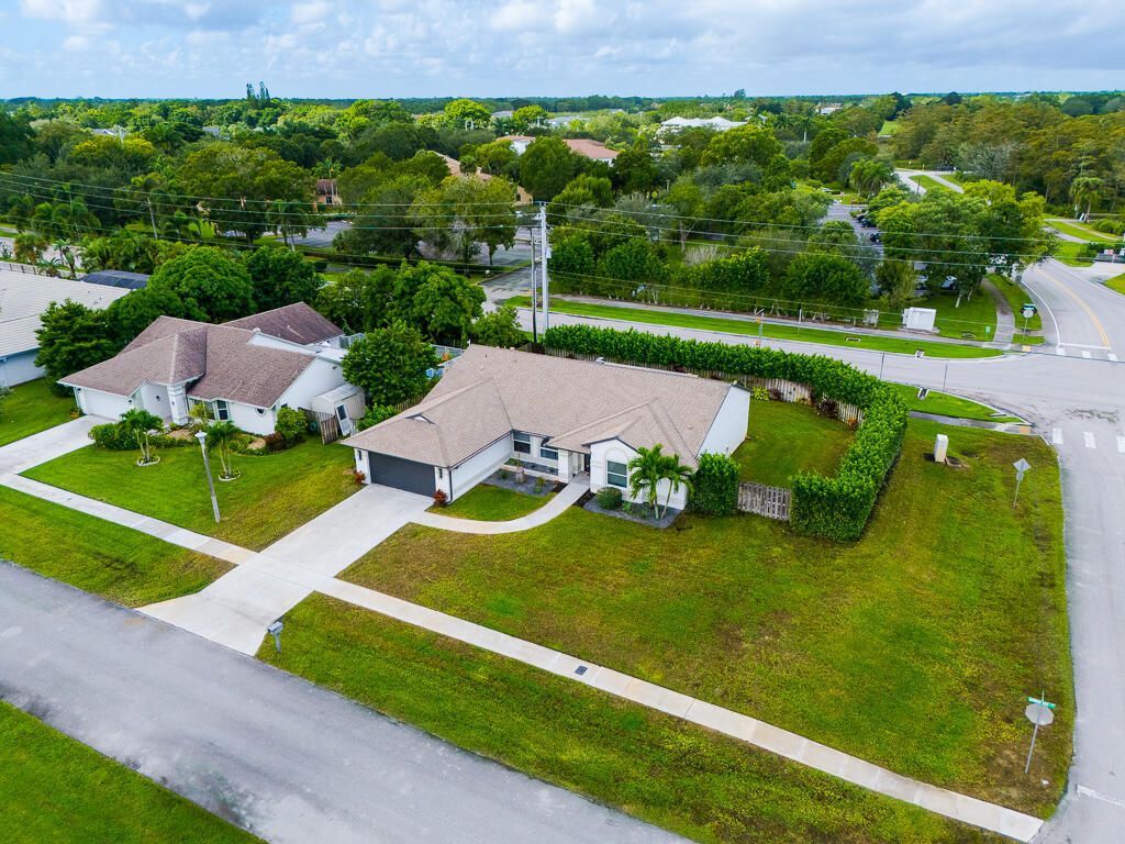 1853 Shower Tree Way, Wellington, FL 33414 Photo