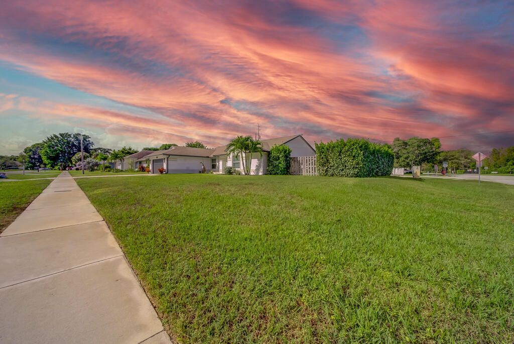 1853 Shower Tree Way, Wellington, FL 33414 Photo