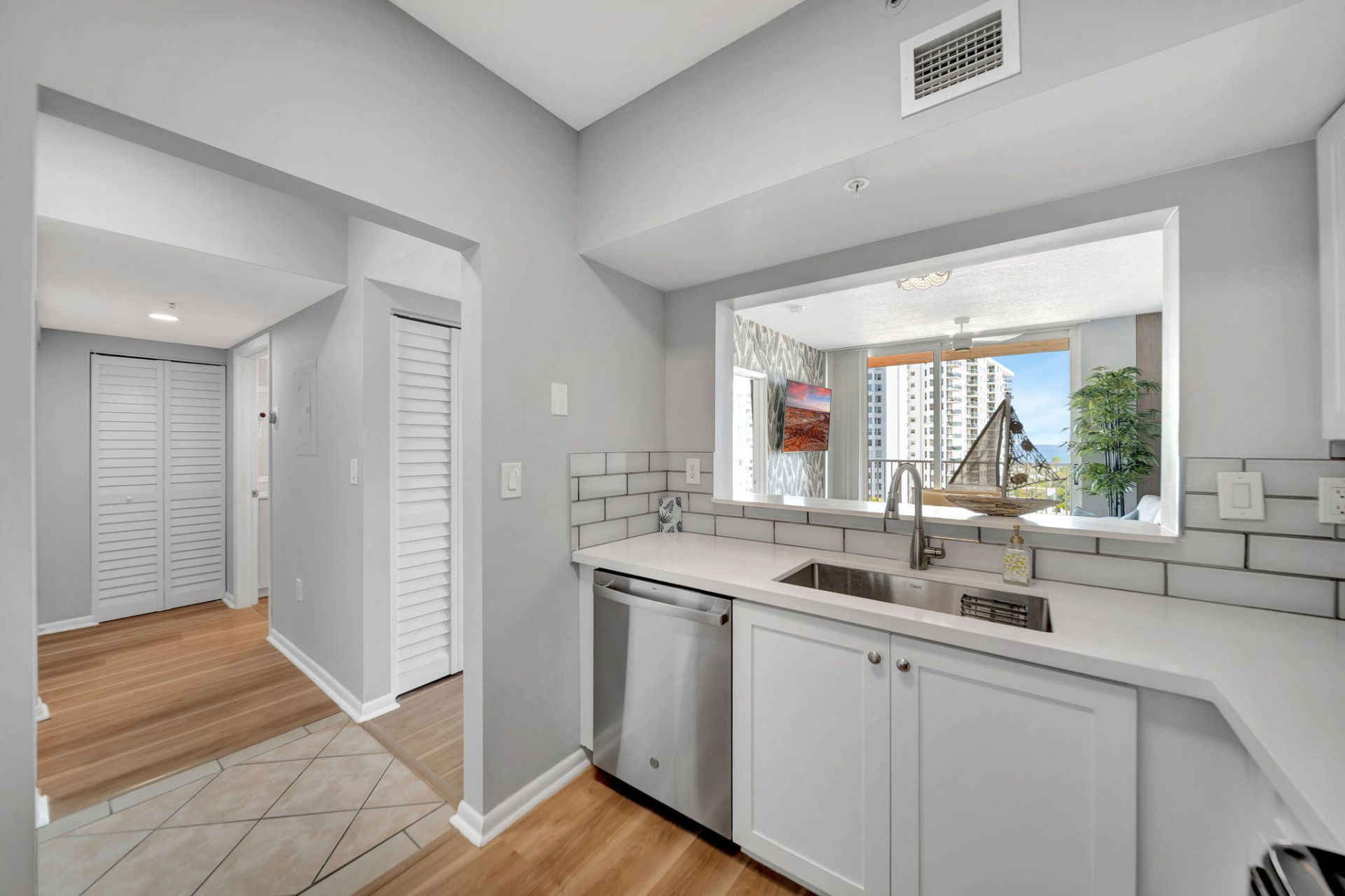 3020 NE 32nd Avenue, Unit 1017, Fort Lauderdale, FL 33308 Photo