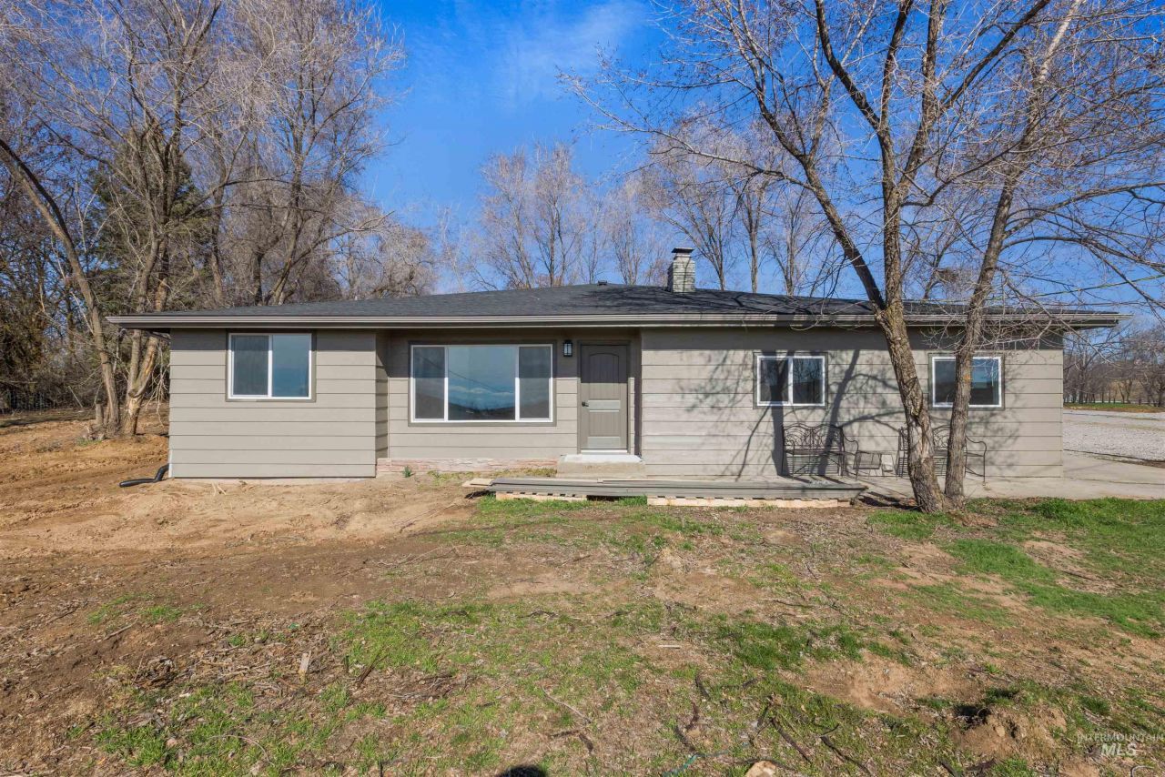 29862 Emmett Rd, Caldwell, ID 83607 Main Photo