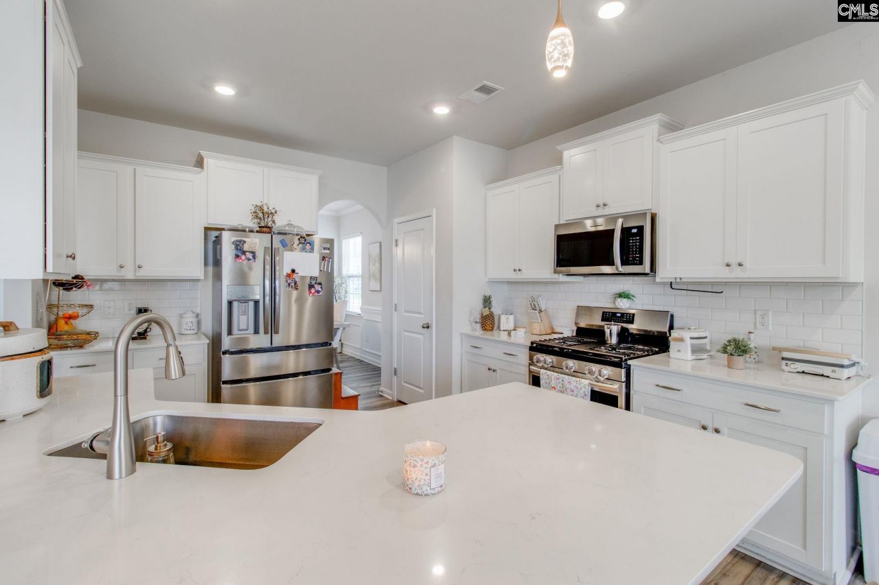 222 Broom Street Photo 11