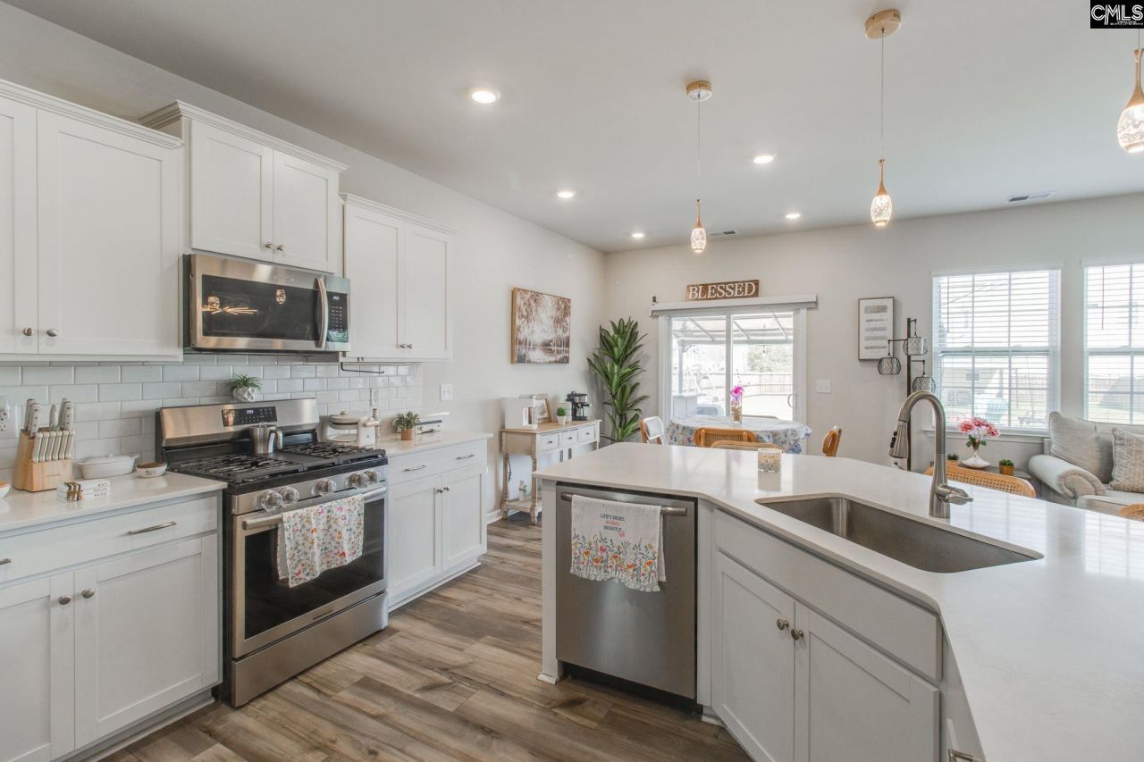 222 Broom Street Photo 14