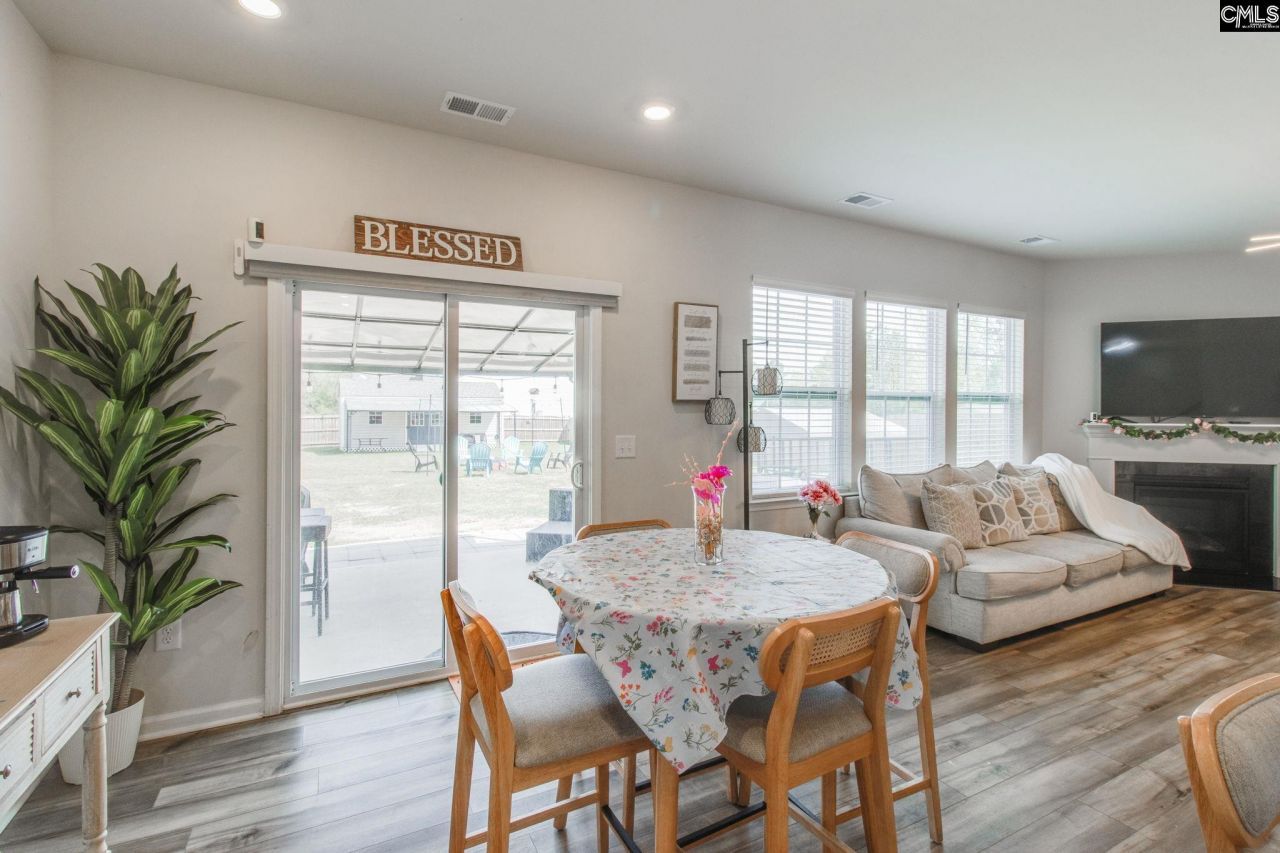 222 Broom Street Photo 15