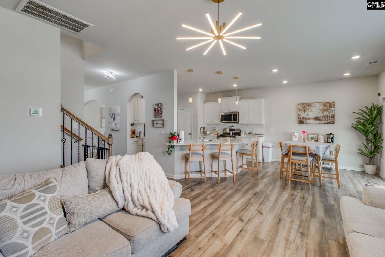 222 Broom Street Photo 18