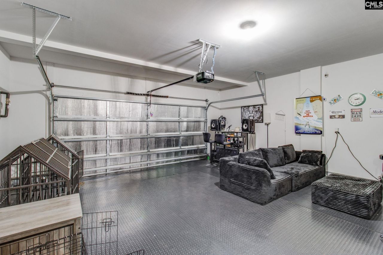 222 Broom Street Photo 38