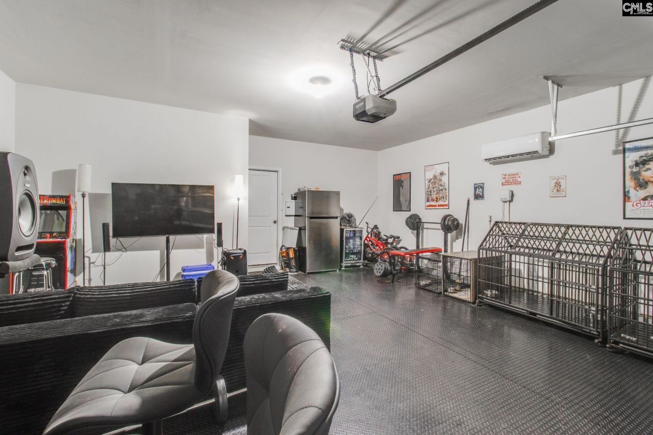 222 Broom Street Photo 39