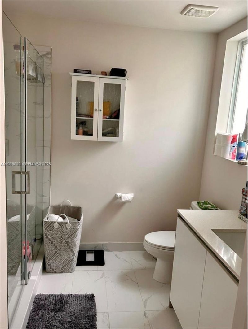 2561 NE 193rd St , Unit 1201, Miami, FL 33180 Photo