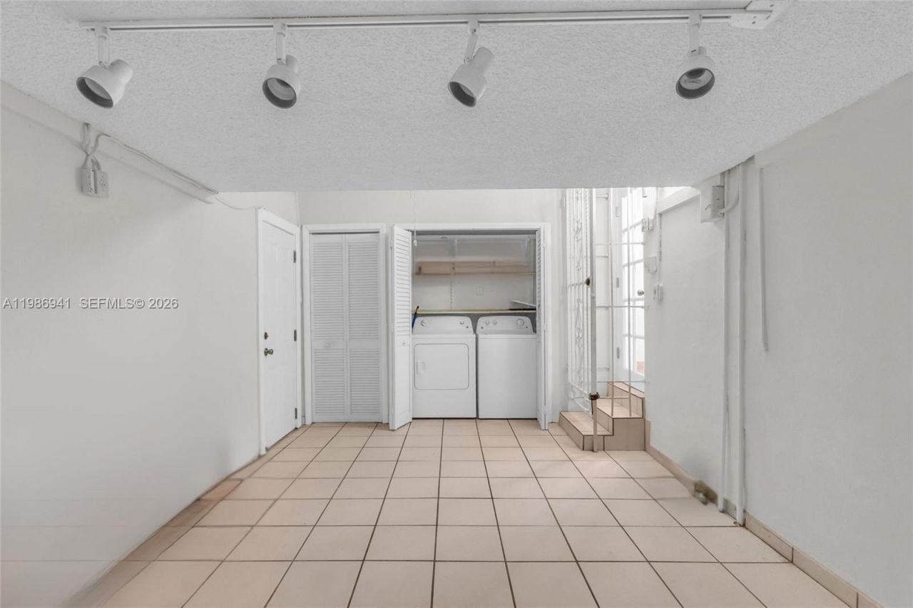 1081 SW 63rd Ave, West Miami, FL 33144 Photo