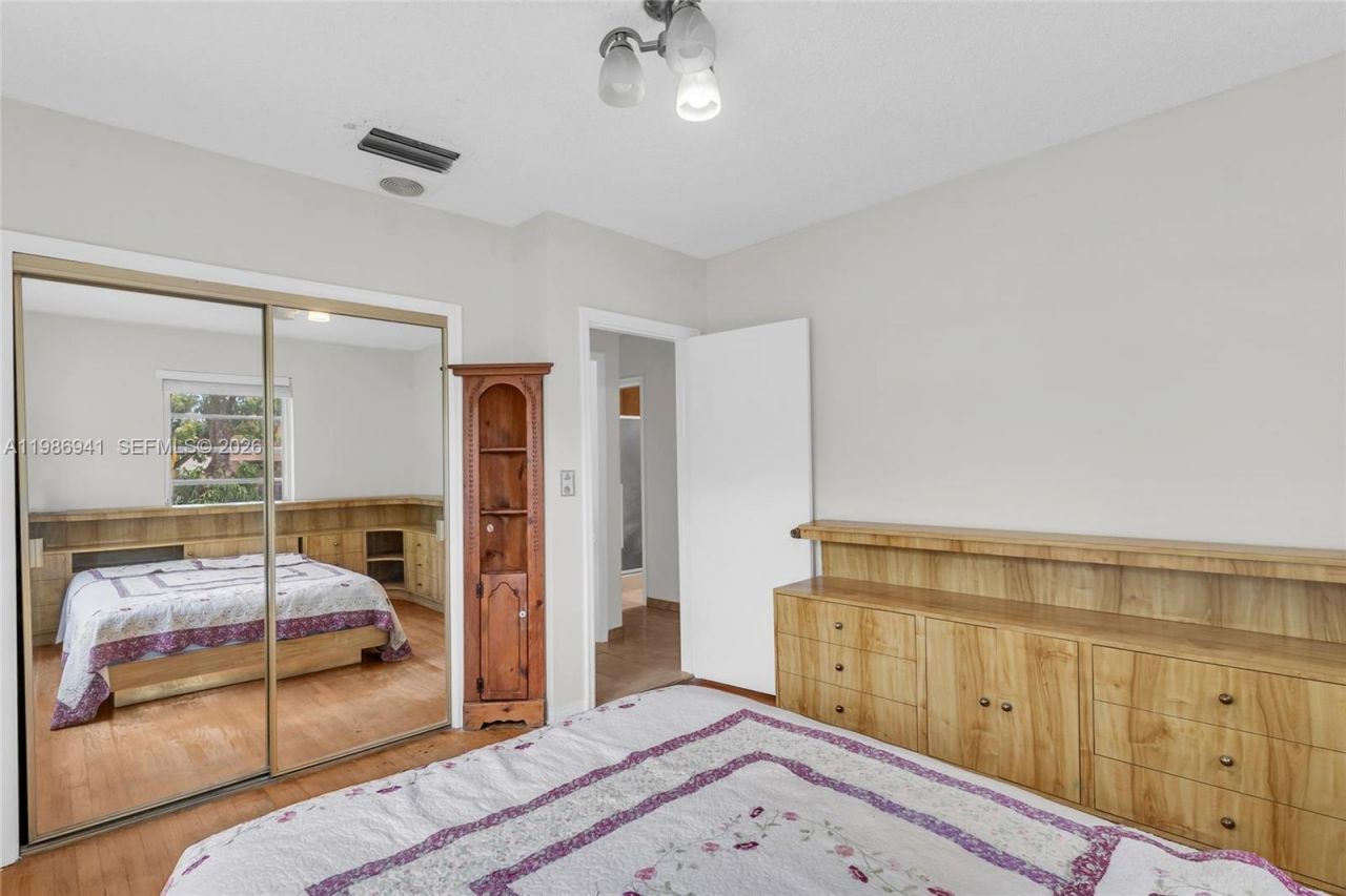 1081 SW 63rd Ave, West Miami, FL 33144 Photo