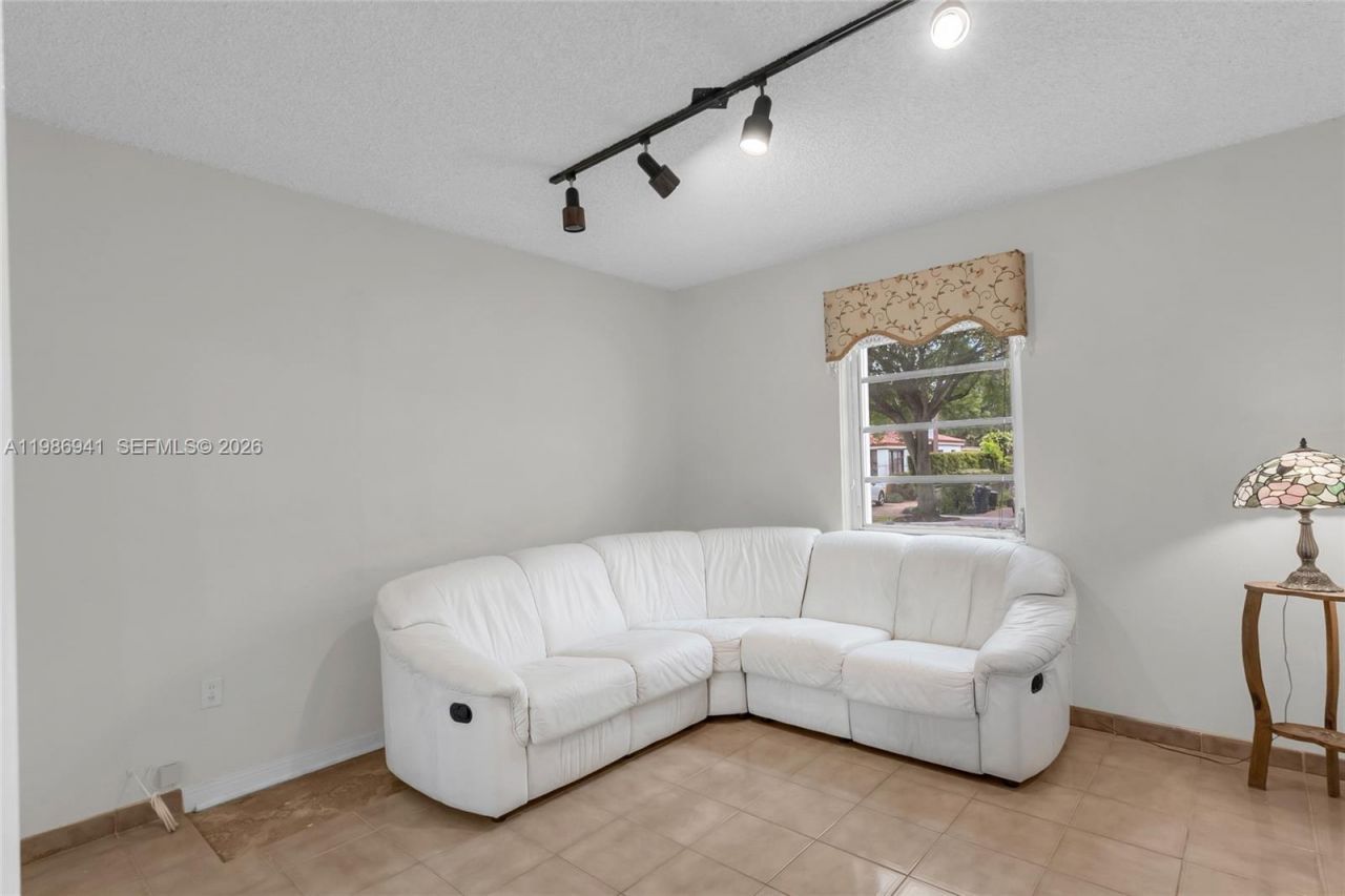 1081 SW 63rd Ave, West Miami, FL 33144 Photo