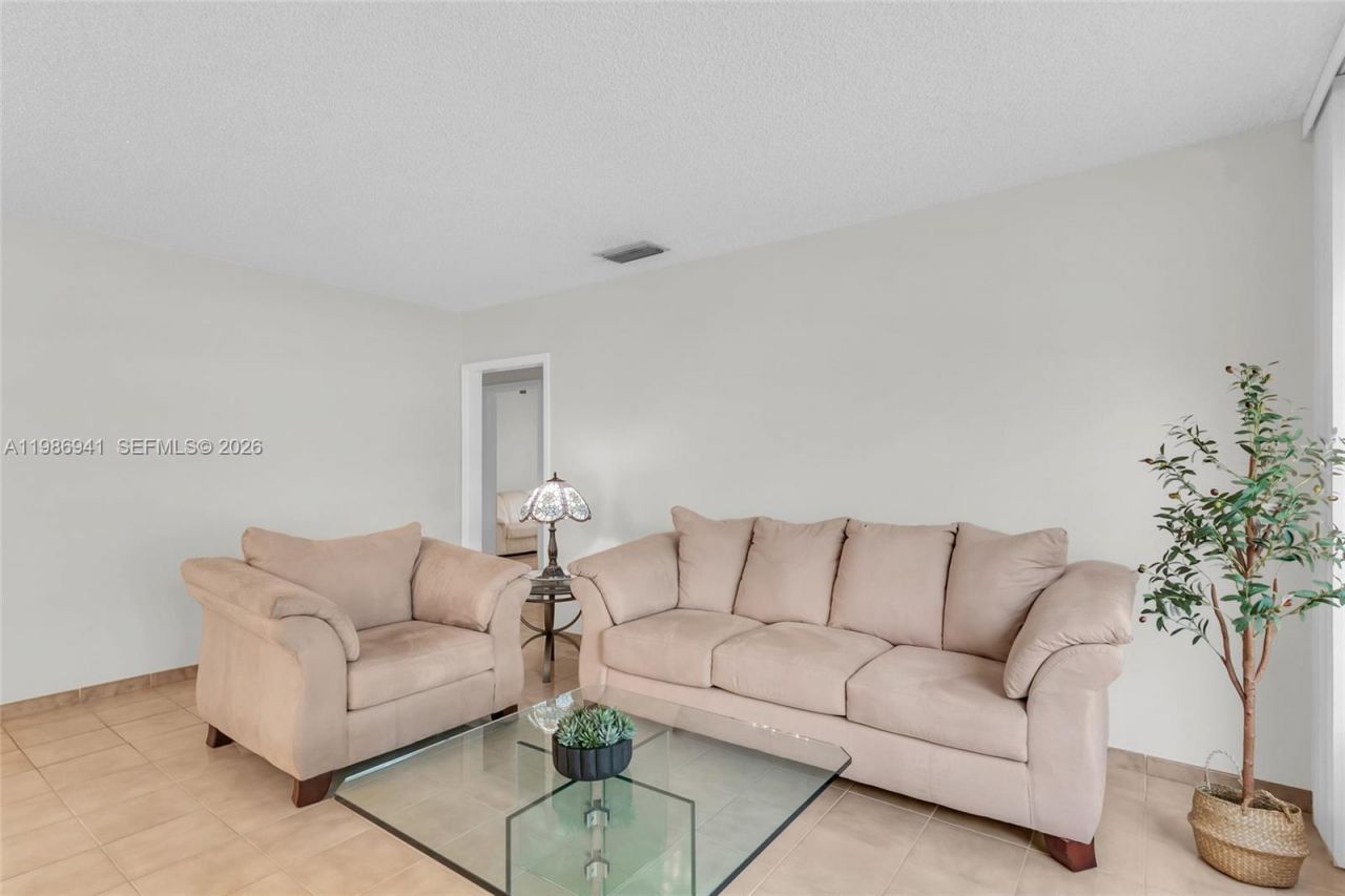 1081 SW 63rd Ave, West Miami, FL 33144 Photo