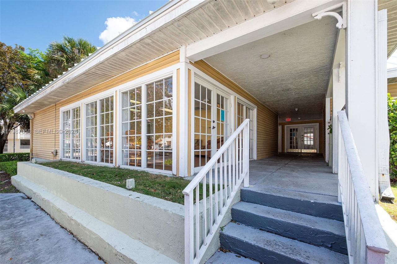 10441 Mahogany Key Cir , Unit 101, Miami, FL 33196 Photo