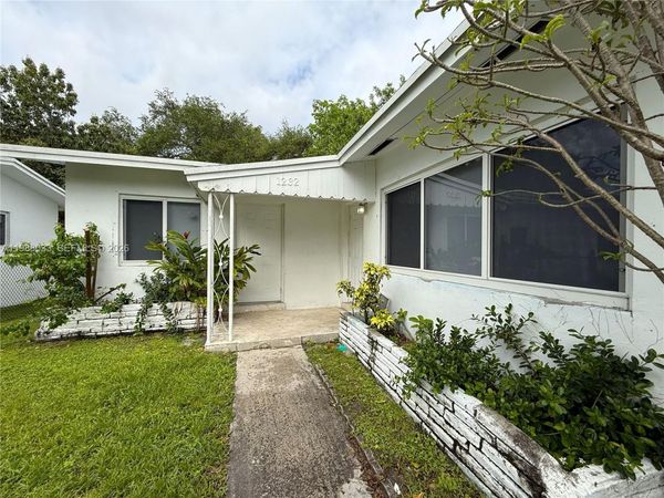 1232 NW 8th Ct , Unit 1232, Miami, FL 33136