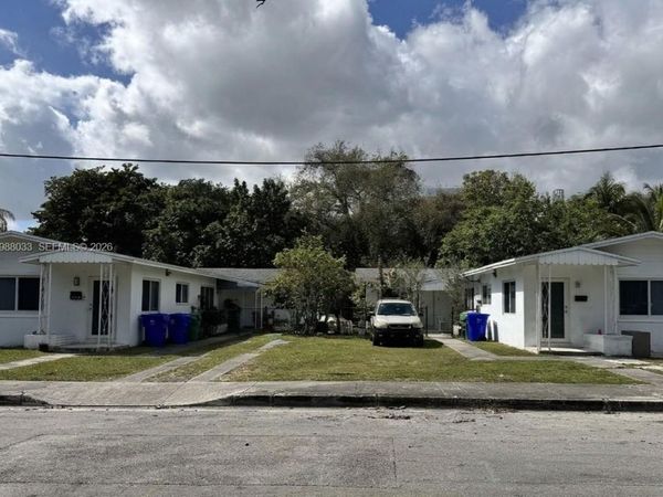 1232 NW 8th Ct , Unit 1232, Miami, FL 33136