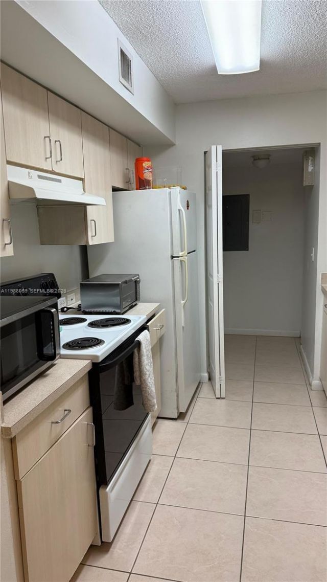 11133 SW 8th St , Unit 102, Pembroke Pines, FL 33025 Photo