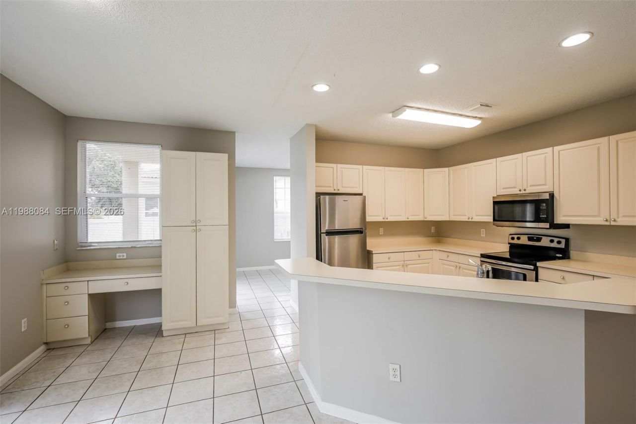 1436 NW 159th Ln , Hollywood, FL 33028 Photo