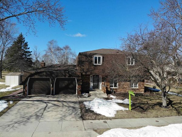 1175 MARICOPA DRIVE, Oshkosh, WI 54904