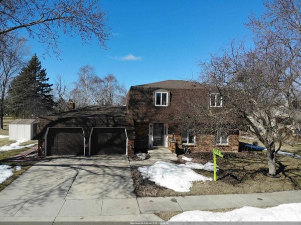 1175 MARICOPA DRIVE, Oshkosh, WI 54904