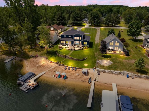 7140 Holiday Drive, Canadian Lakes, MI 49346