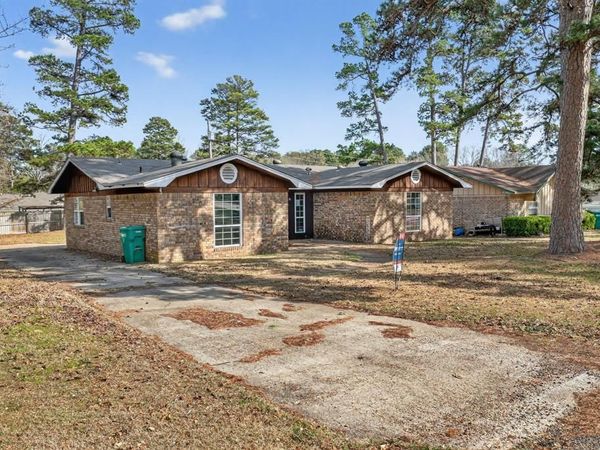 474 Greenwood Avenue, Nash, TX 75569