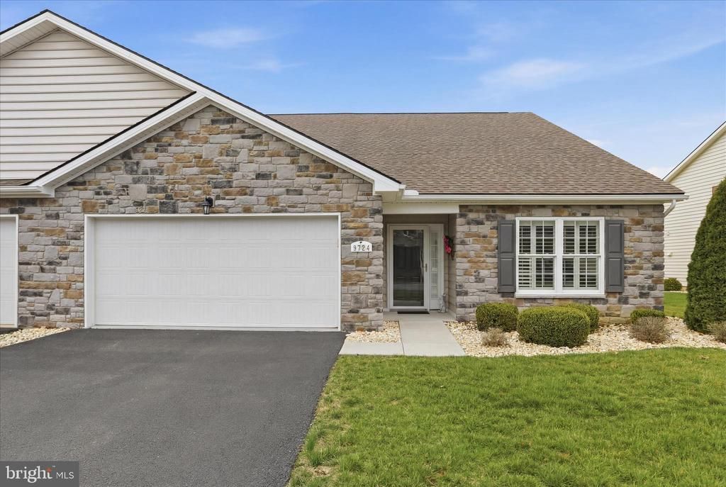 9724 Cobble Stone Court, Unit 58, Hagerstown, MD 21740 Main Photo