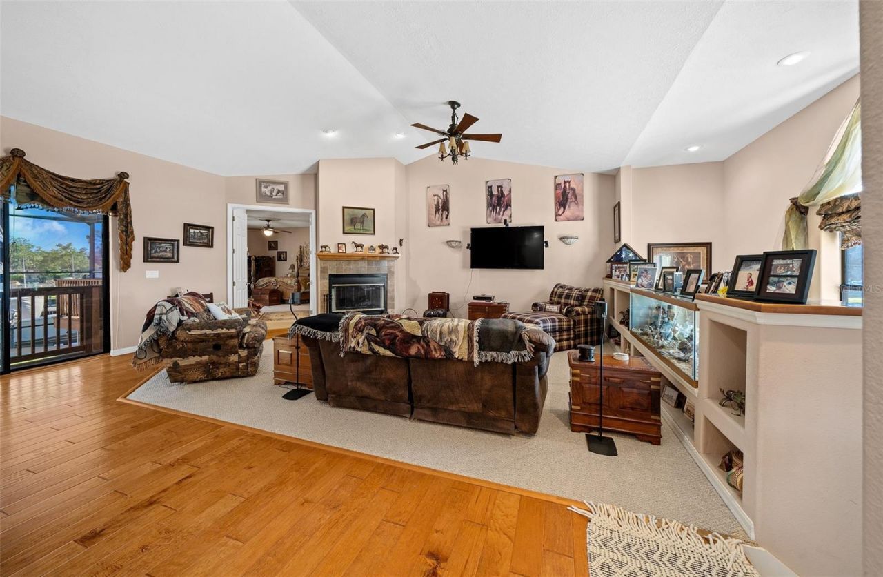 2050 NW 18th Street, Crystal River, FL 34428 Photo