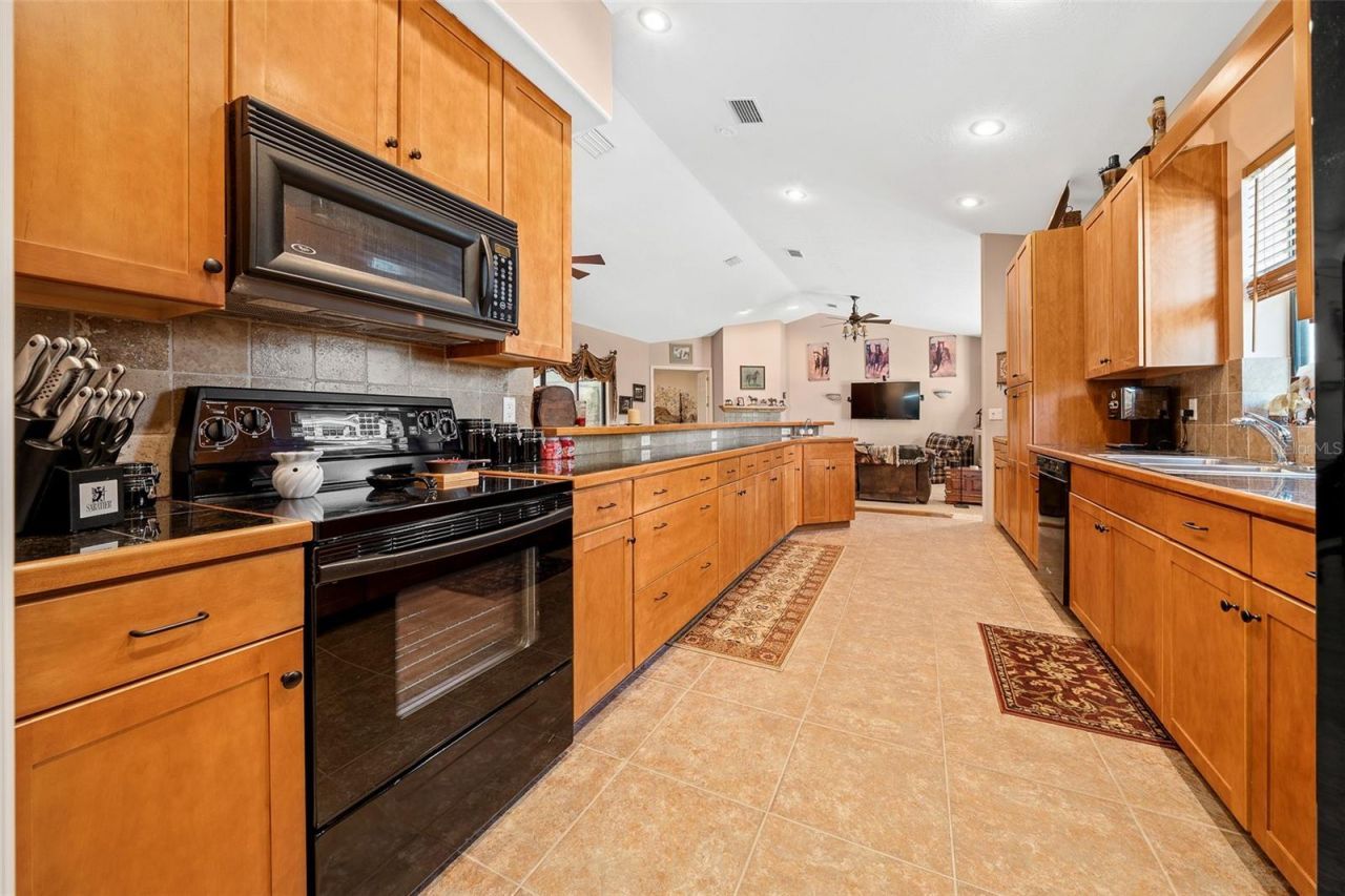 2050 NW 18th Street, Crystal River, FL 34428 Photo